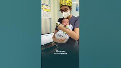 Cara Menyendawakan Bayi Kembung #shorts