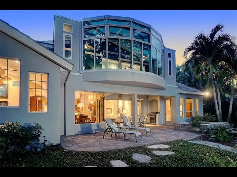 glorious-sunsets-from-this-bayview-estate-in-sarasota,-florida