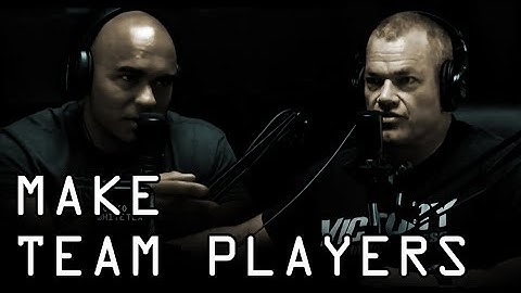 How To Make Someone A Loyal Team Player - Jocko Willink & Echo Charles