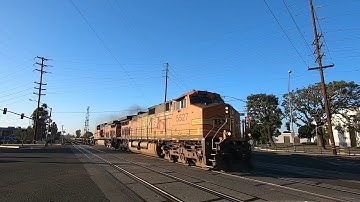 Dash 9 and AC4400CW leads BNSF empty intermodal