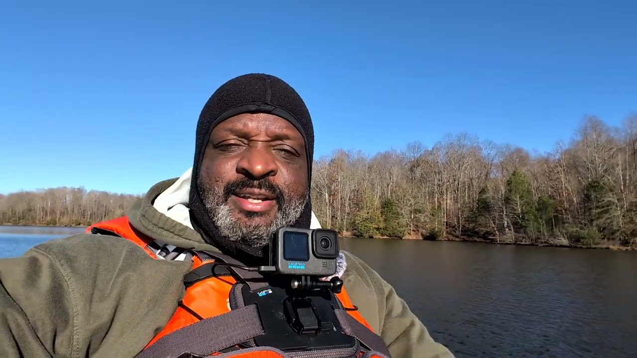 Поменял цвет джиг-головки после того, как на меня надвинулся фронт