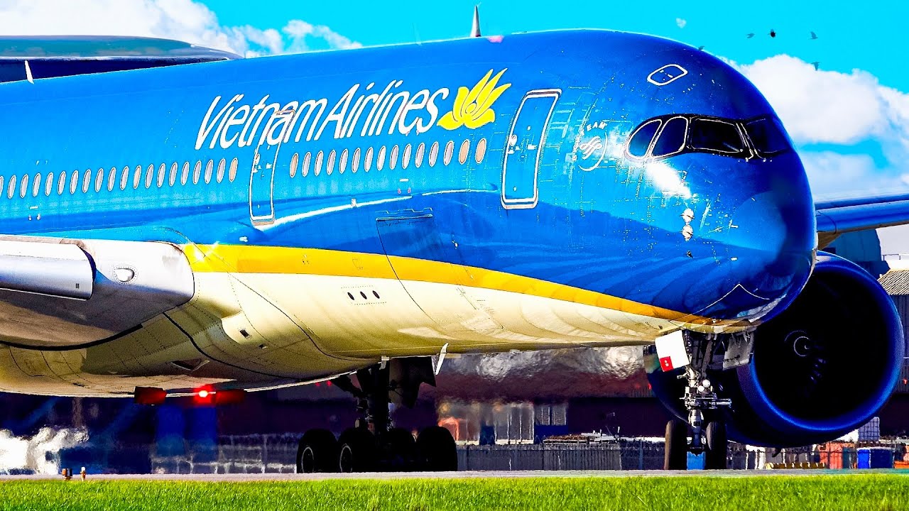 ✈️ 55 CLOSE UP PLANES at 🇦🇺 Melbourne Airport | YMML Aviation Action