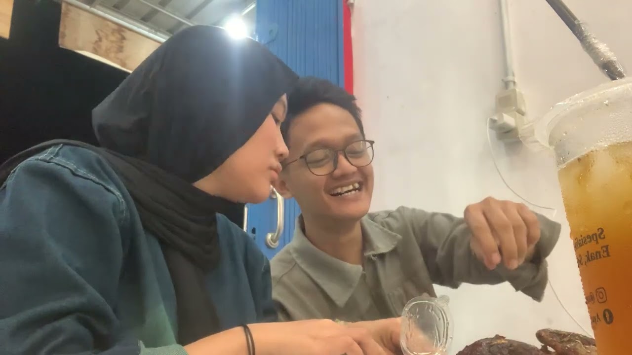 makan ayam gulingg abusaa 