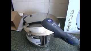 WMF Perfect Plus 4.5Ltr Pressure Cooker 18/10 SS test - YouTube