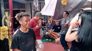 Hayang Kawin Voc Fadia Rahmi - Merlyndo Entertainment || MM Audio.