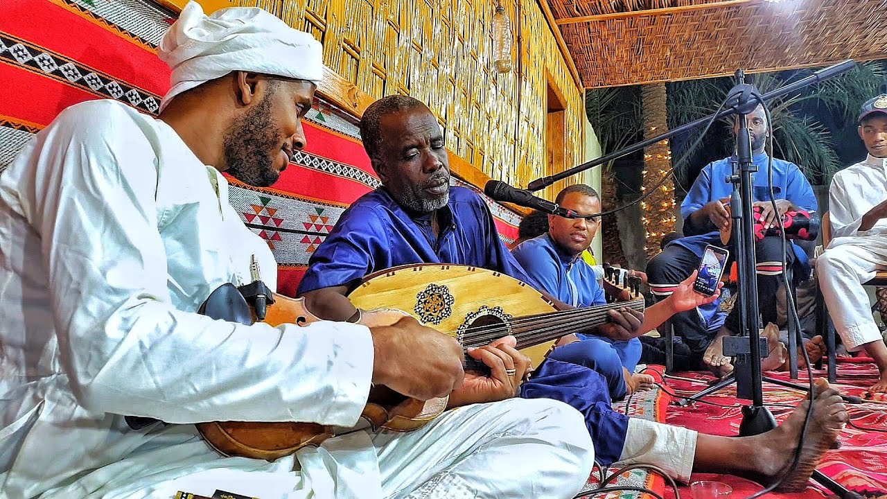 الفنان الرائع سالم🇩🇿 الذي له نكهة خاصة في #التعلال❤️ ركب السماعات 🎧 والله ماتندم 🙏