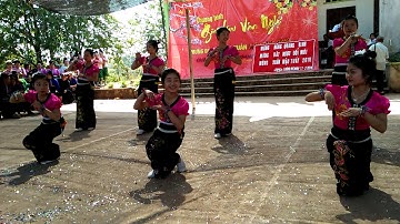 Múa cực Đẹp ,sôi động ," Điệu xoè Yên Châu " Đội văn Nghệ Thanh Niên Nặm Ún chiềng đông