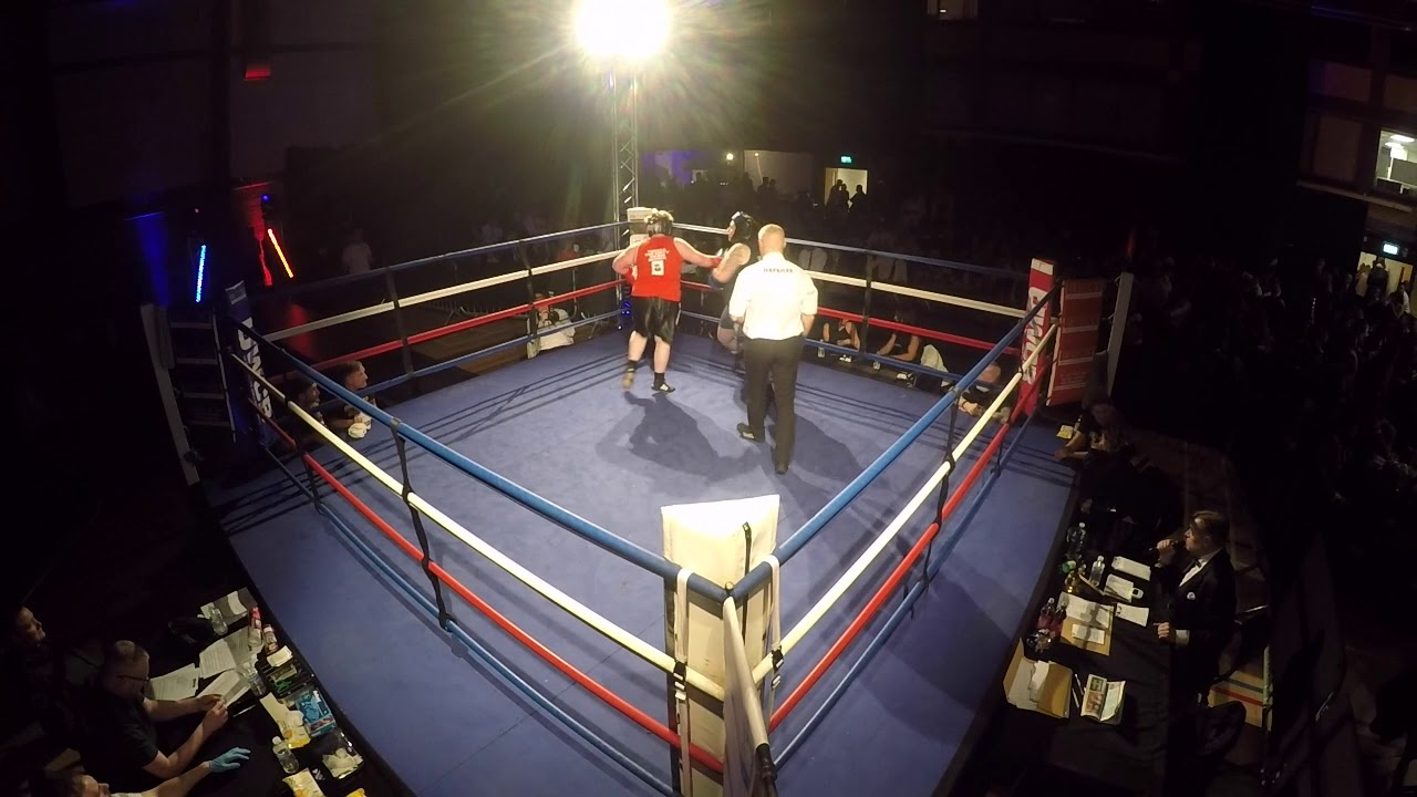 Ultra White Collar Boxing | Stevenage | Teresa Bezeck vs Carla Rolt ...