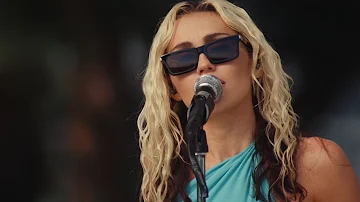 Miley Cyrus - Wildcard | Endless Summer Vacation (Backyard Sessions).