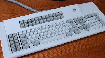 IBM M122 keyboard review (IBM buckling springs)