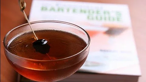 Manhattan - Stirred vs. Shaken - The Cocktail Spir...