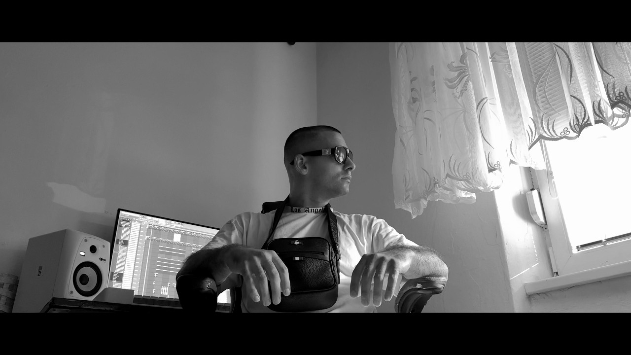 Sleduj Komponent - Som S5 prod.Komponent (OFFICIAL VIDEO) na YouTube Sleduj Komponent - Som S5 prod.Komponent (OFFICIAL VIDEO) na YouTube