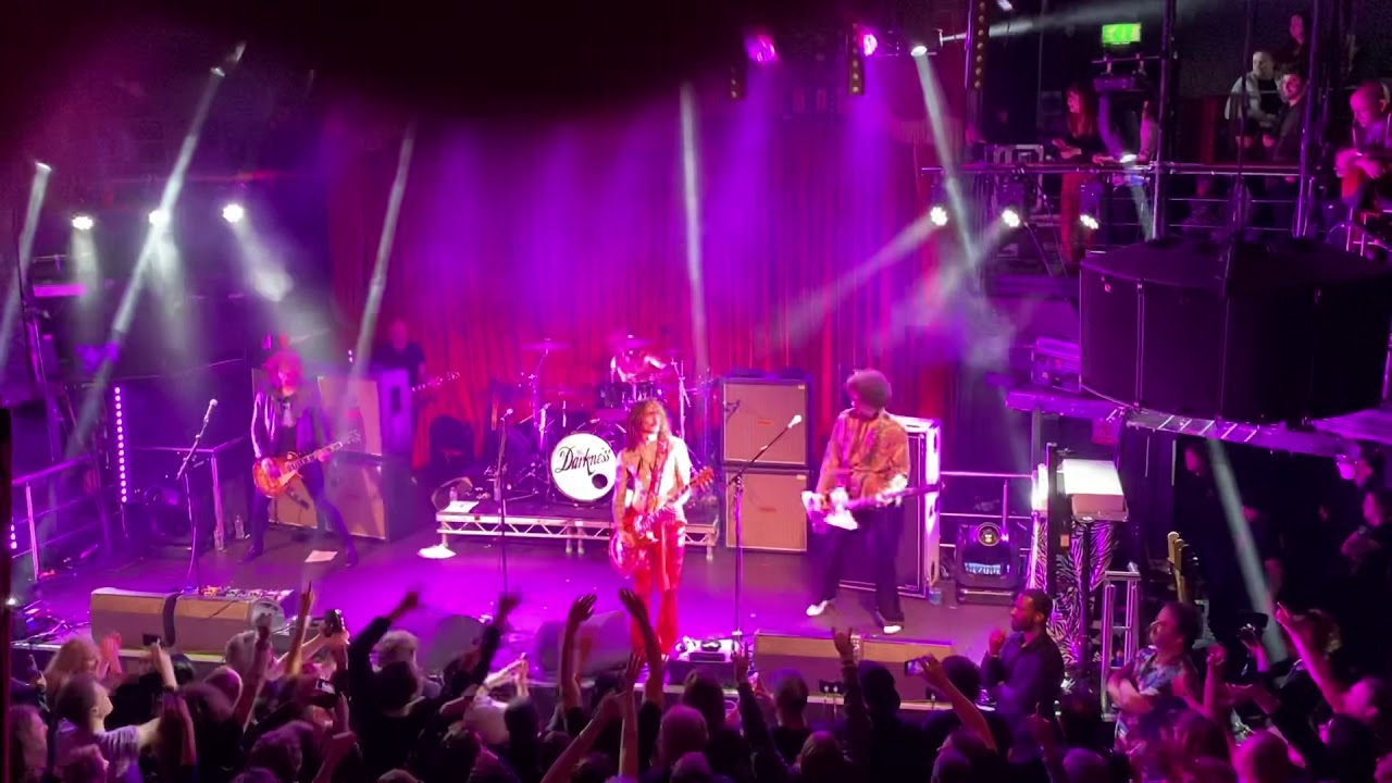 The Darkness Dublin Christmas Time (Don’t let the bells end) YouTube