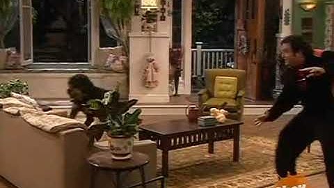 Drake and Josh - Walter Runs away from a dog