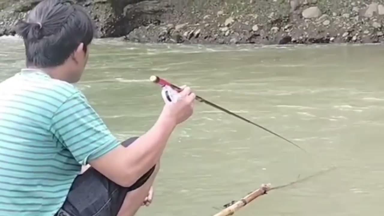 MANCING MELEM DI SUNGAI PROGO KABUPATEN TEMANGGUNG JAWA TENGAH 