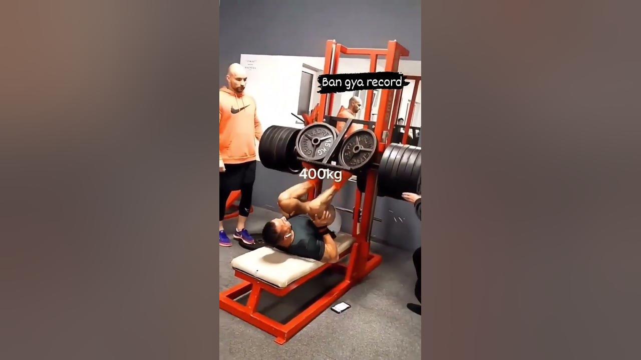 women-lifting-heavy-things-castle-hill-fitness-gym-spa-austin-tx