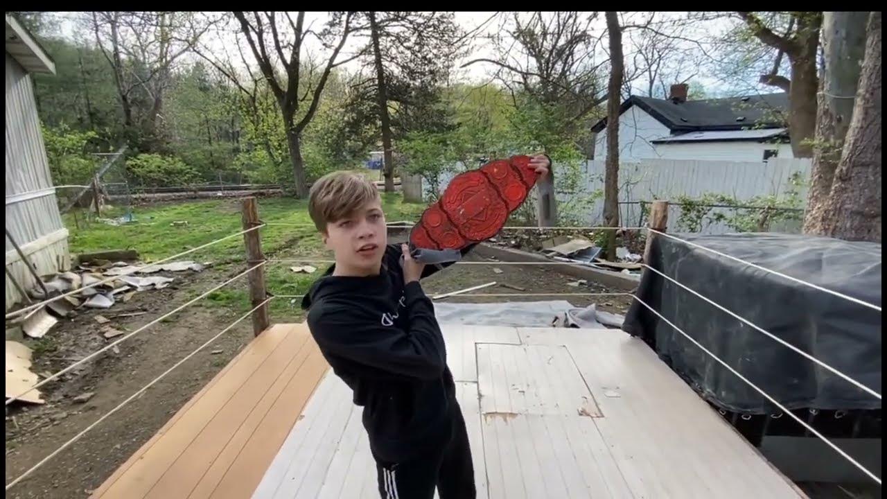 Candy eater talks! YouTube