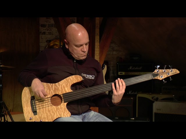 Carvin AC-50 (フレットレス) Carvin electro-acoustic bass AC 50 F fretless presented by