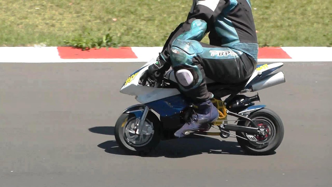 Mini moto de corrida grande