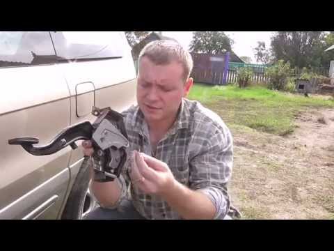 Видео: Как отклеить педаль стояночного тормоза?