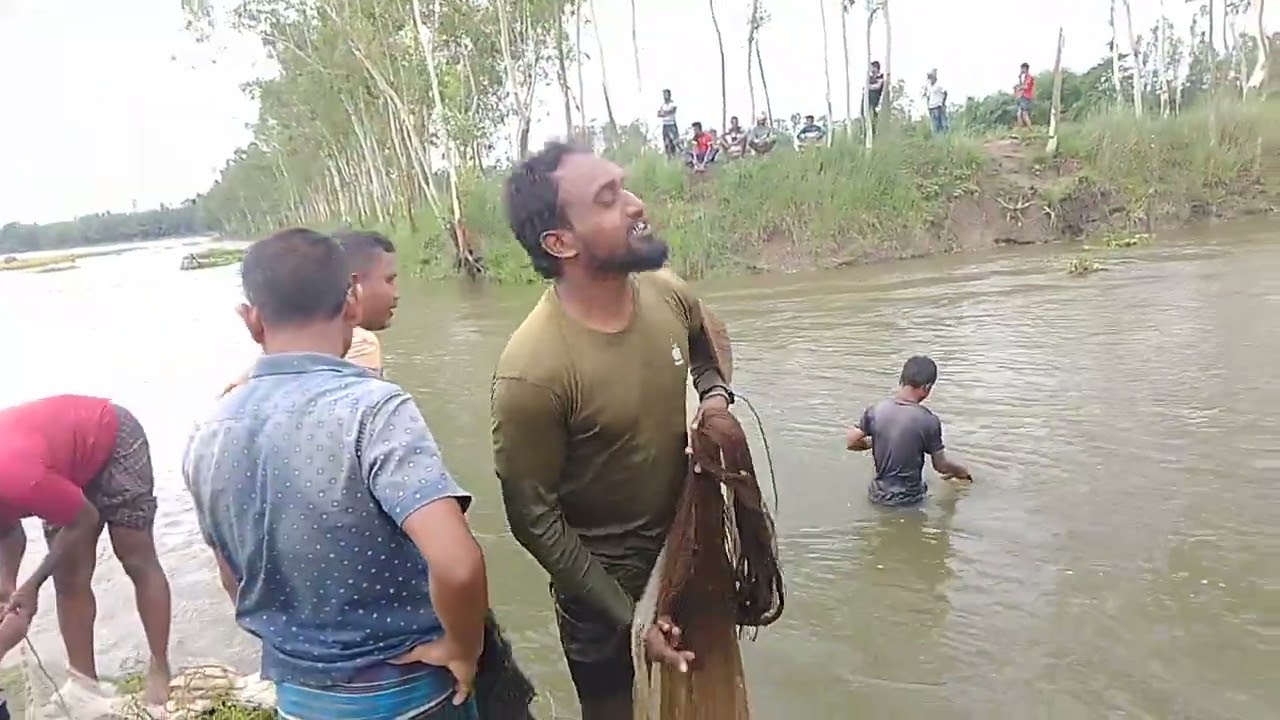 মাছ উজাইছে।#fishing #lovely #funny #trending