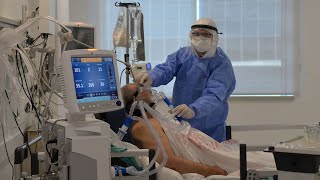 Koronayı Yenen Hemşire Bir Nefes Çekmeye Hasret Kalarak Ağlayan Hastalarımız Var