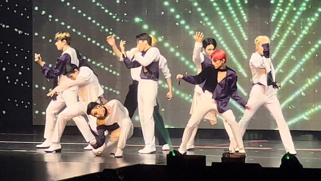 ATEEZ - Dazzling Light 4K Anaheim Day 2 Fancam Break The Wall Tour Live @ Honda Center 221108 직캠