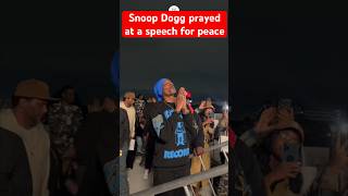 Snoop Dogg prayed at a speech for peace #usa #snoopdog #rap #losangeles #miami #nba #metgala