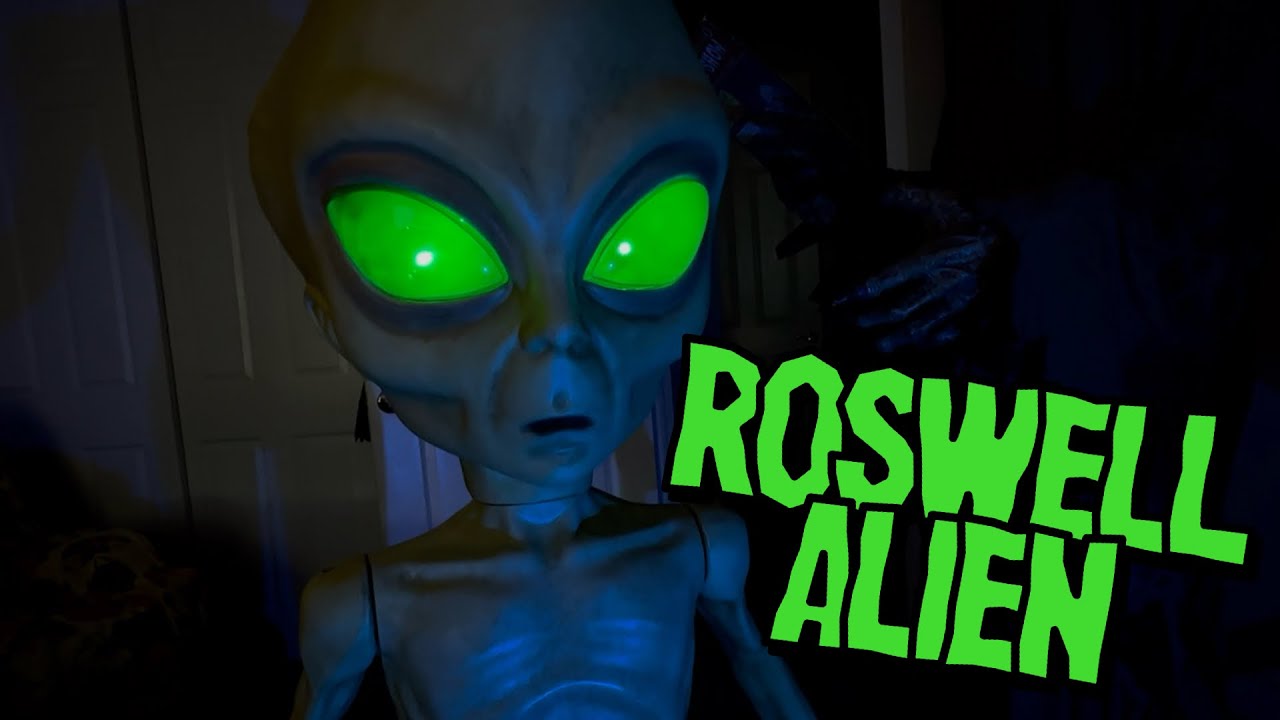 ROSWELL ALIEN Halloween Animatronic UNBOXING, SET-UP, DEMO, & REVIEW