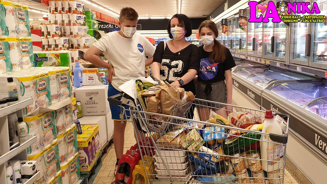 SVUOTA LA SPESA - ABBIAMO SVALIGIATO IL LIDL 😬 🍩 Nika