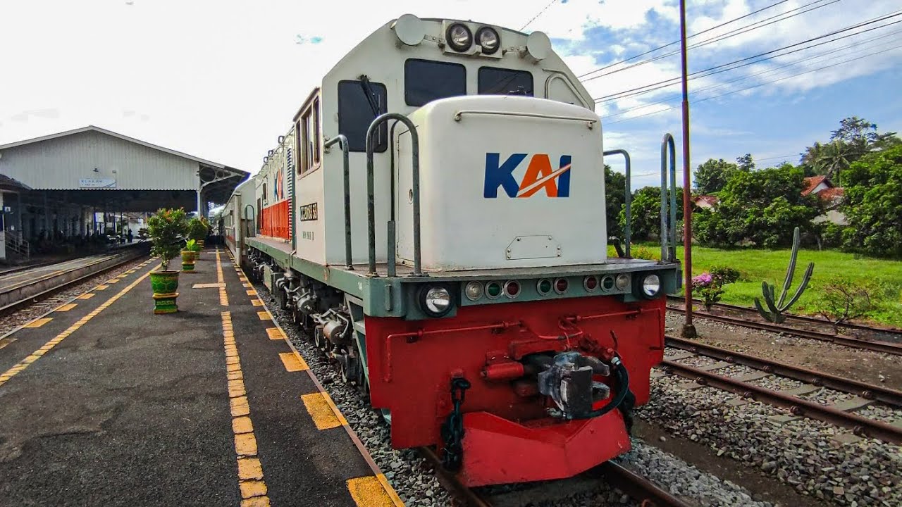 ASMR Naik Kereta Api Tawangalun dari Stasiun Jember Menuju Stasiun Malang #keretaapi 