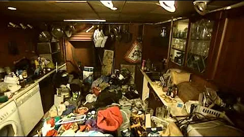 How Clean Is Your House (S05 E01 - David & Angela,...