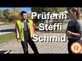 Motorradprüfung – Während Andi fährt, erzählt der Fahrlehrer der Prüferin eine Schachgeschichte