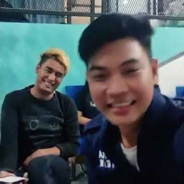 Charly feat trisuaka_ikhlasku_ bahagiamu#trisuaka #charlyvanhouten