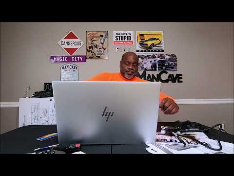 Unboxing my new $1,382 HP 17 inch laptop that I can't screenshot anymore