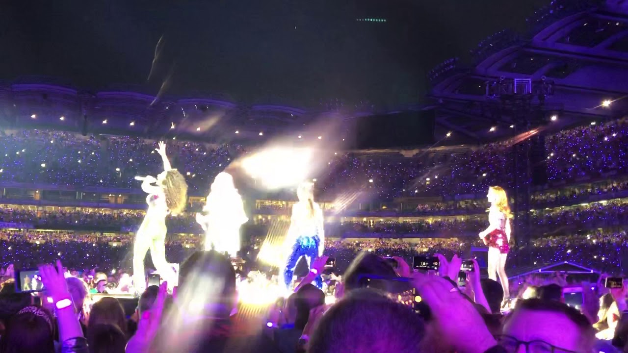 Wannabe - Spice Girls - SpaceWorld Tour 2019 - Dublin - Croke Park