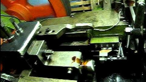 B19 CHUN ZU Heading Machine M25X250 二手春日打頭機