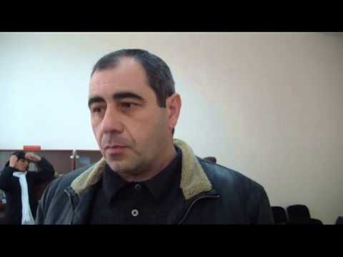 ირაკლი ქოჩუა დევნილებს შეხვდა