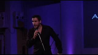 Adrian Paul tells about a Bad Day in Terminal A at HLWW7 in Leeds