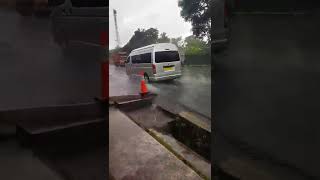 Toyota Hi Ace Seset Kiri Truk Pasir Di Tanjakan