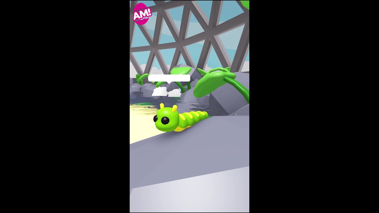 This robux pet is hungry hungry!! 🍎🐛