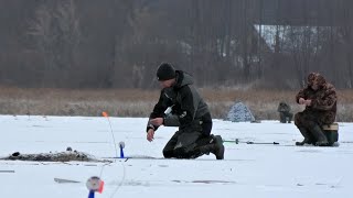 Впервые Вижу Такую И Ловлю Тоже! Ловил Щук, Но Тут Пришёл Он! Рыбалка В Селе.