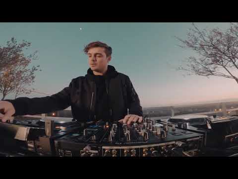 Martin Garrix, John Martin - Higher Ground