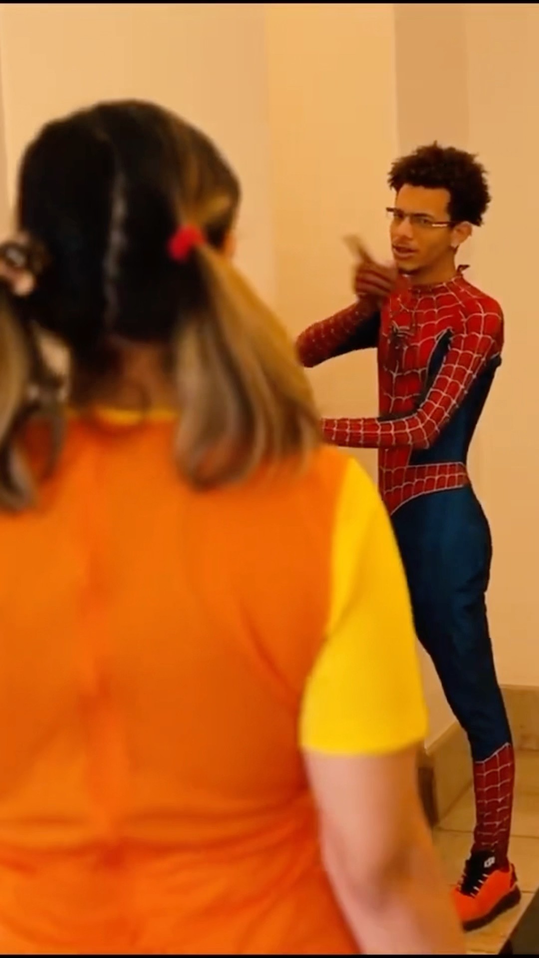 ROUND 6 e HOMEM ARANHA (paródia) #round6