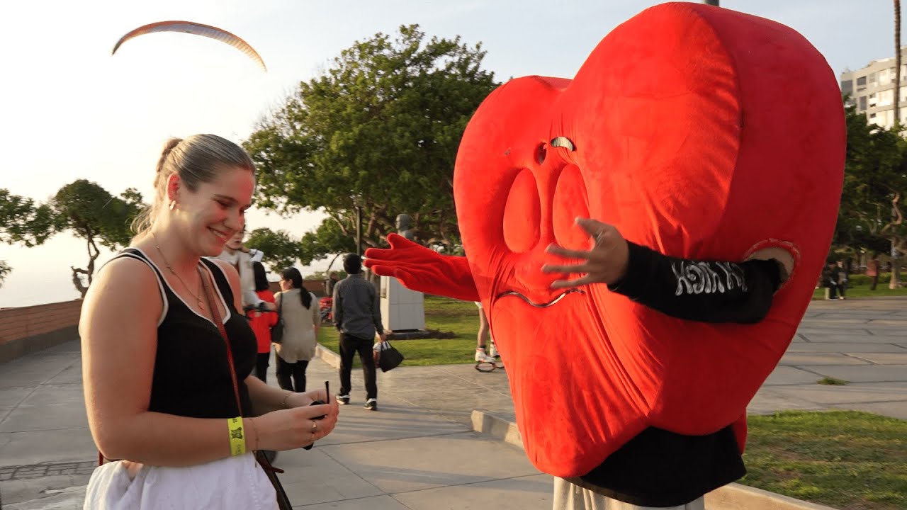 CORAZON ACHORADO conoce a EXTRANJERAS