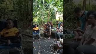 Nyanyi Lagu Bahasa Waropen Papua
