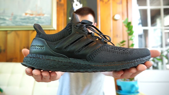 Adidas ultra boost all black review năm 2024