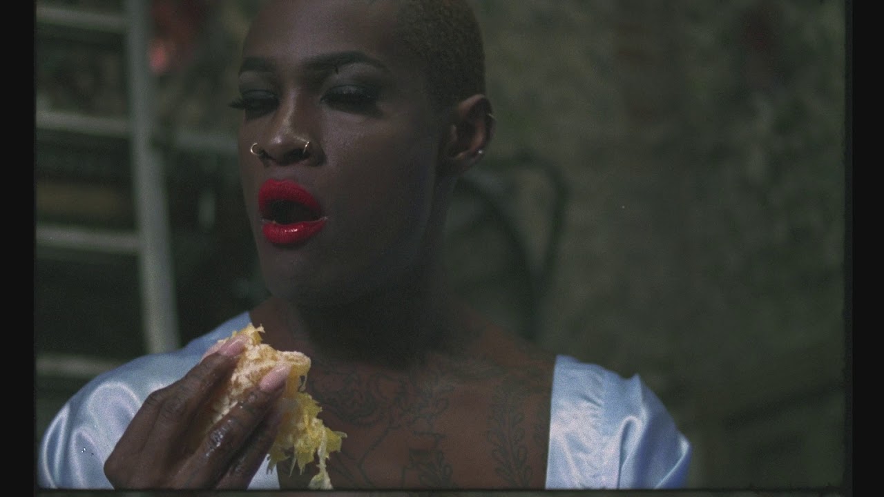 Guarda Xul Zolar - Soft Drones su YouTube Guarda Xul Zolar - Soft Drones su YouTube