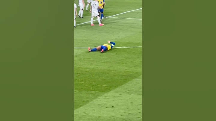Ronaldo got hit today but he got up and scored the winning goal for Al Nassr. Unstoppable 💛💙