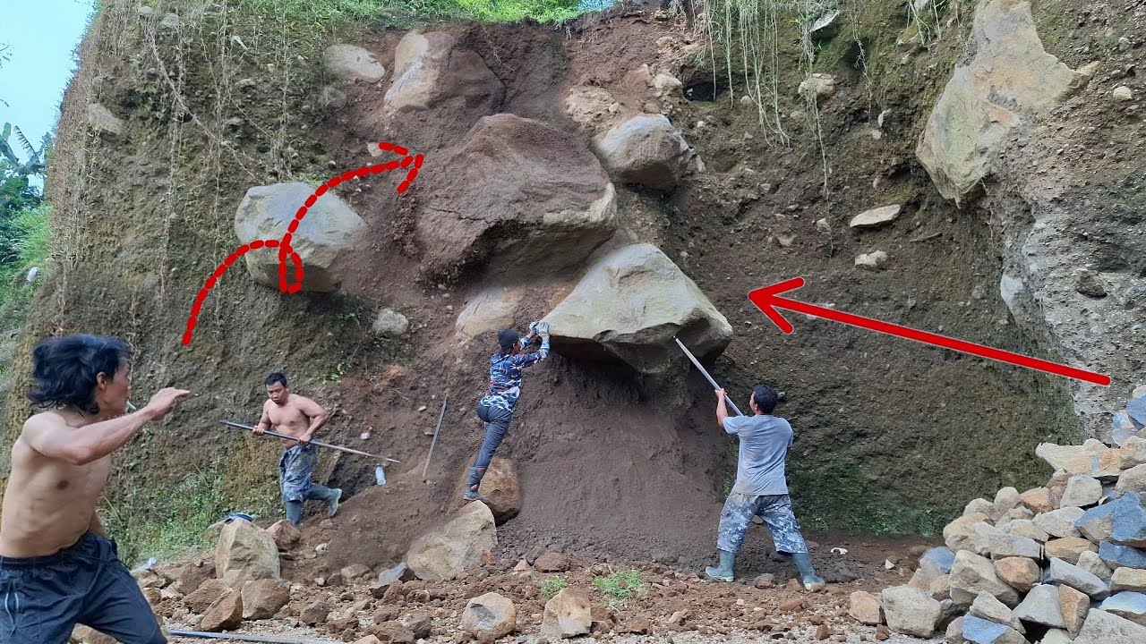 Shocked..!!! The unexpected fall of a large rock - YouTube